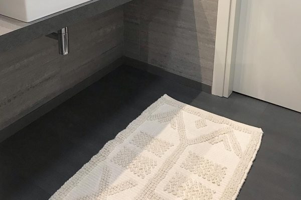 Tappeto moderno kilim bianco per bagno